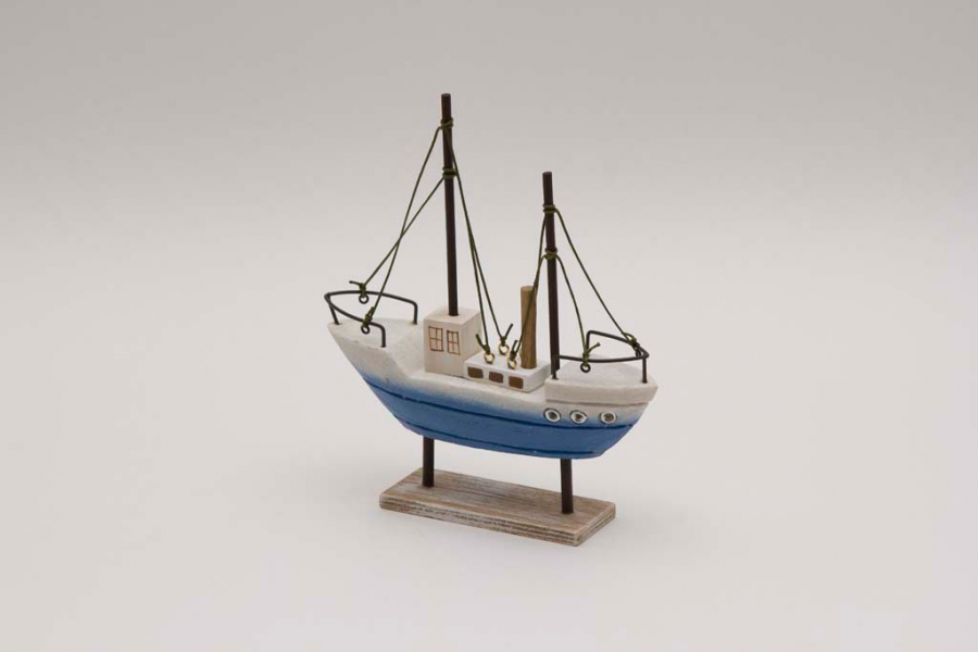 Preview: Maritime Tischdeko Holzschiff als Blickfang für Wohnzimmer und Bad – jetzt online sichern