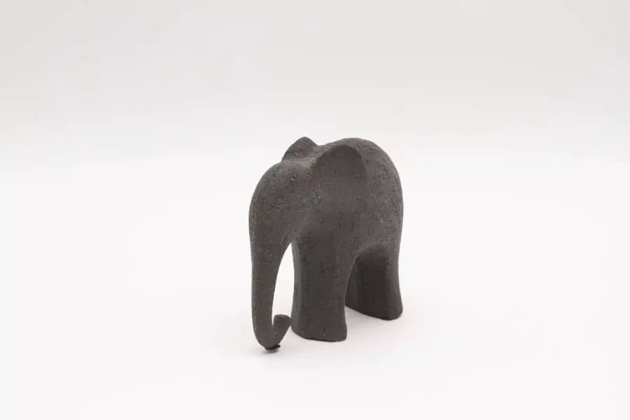 Preview: Moderne Elefanten Figur mit strukturierter Oberfläche in hochwertiger Steinoptik