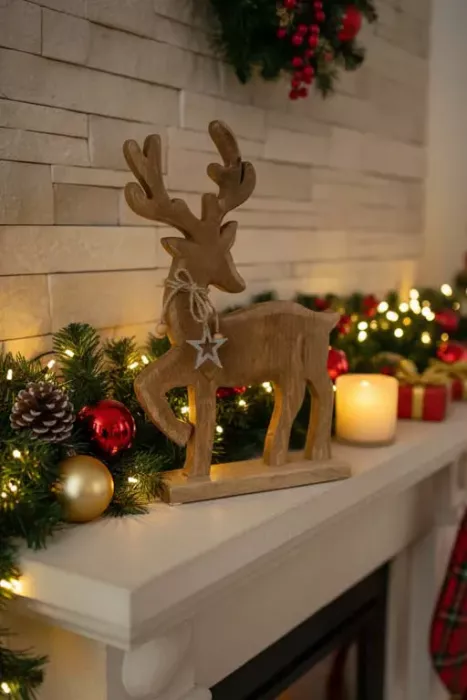 Holz Hirsch Figur im Landhausstil als stimmungsvolle Herbst- und Winterdeko