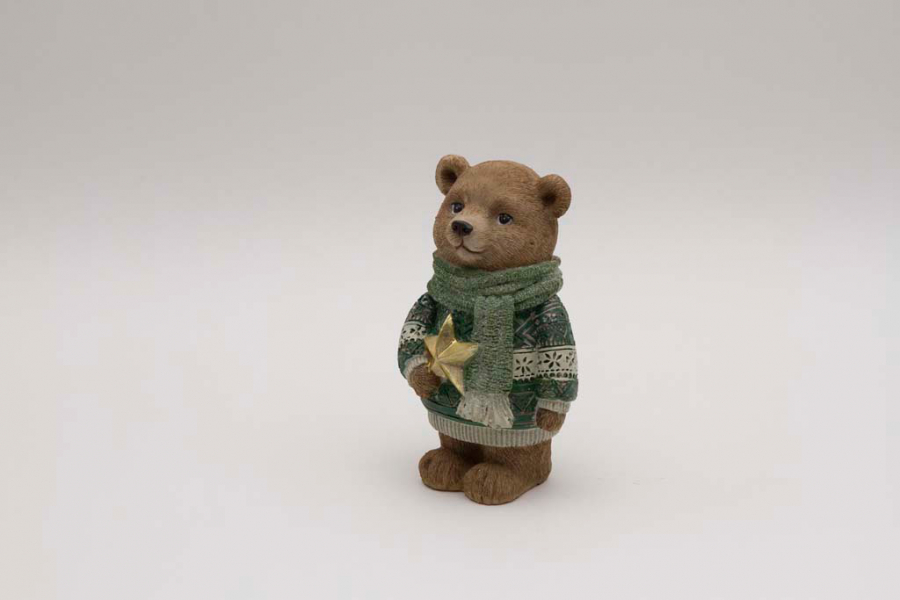 Niedlicher Deko Bär Weihnachtsfigur in Grün mit Stern – jetzt online sichern