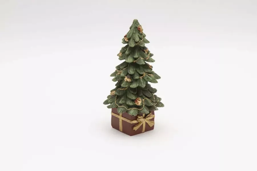 Preview: Weihnachtsbaum Figur aus Polyresin mit goldenen Details – stilvolle Deko kaufen