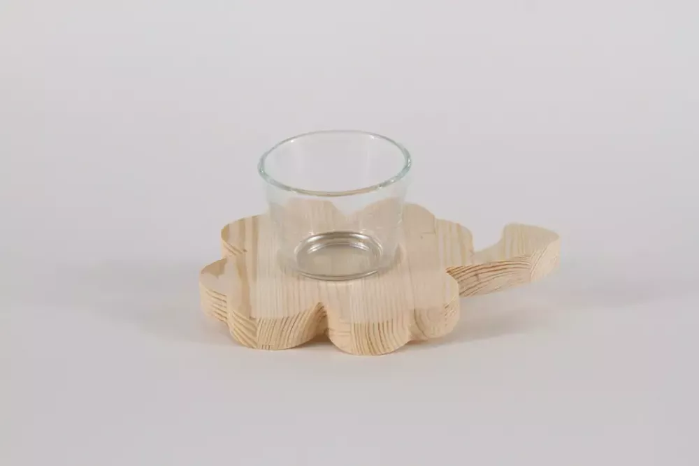 Natürliches Kleeblatt aus Holz – dekorativer Glücksbringer