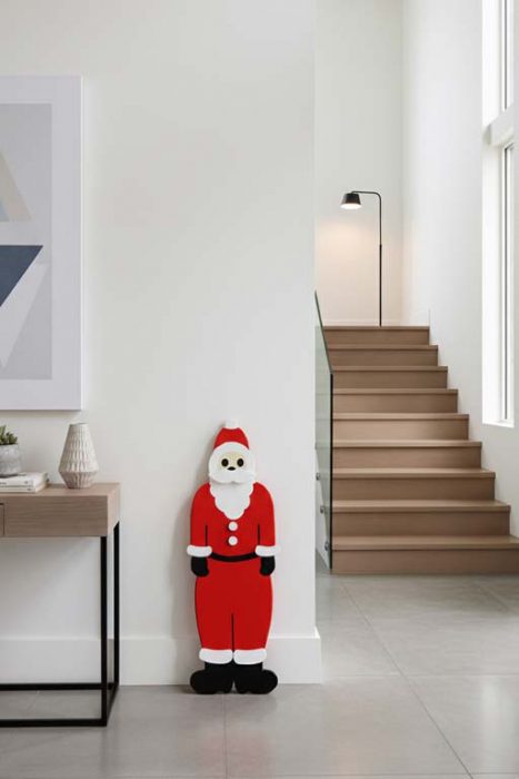 Weihnachtsmann Türsteher aus lackiertem Kiefernholz