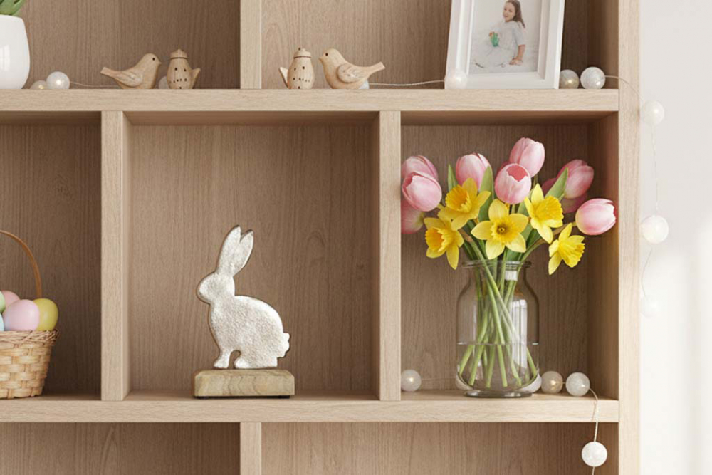 Osterhase aus Metall und Holz