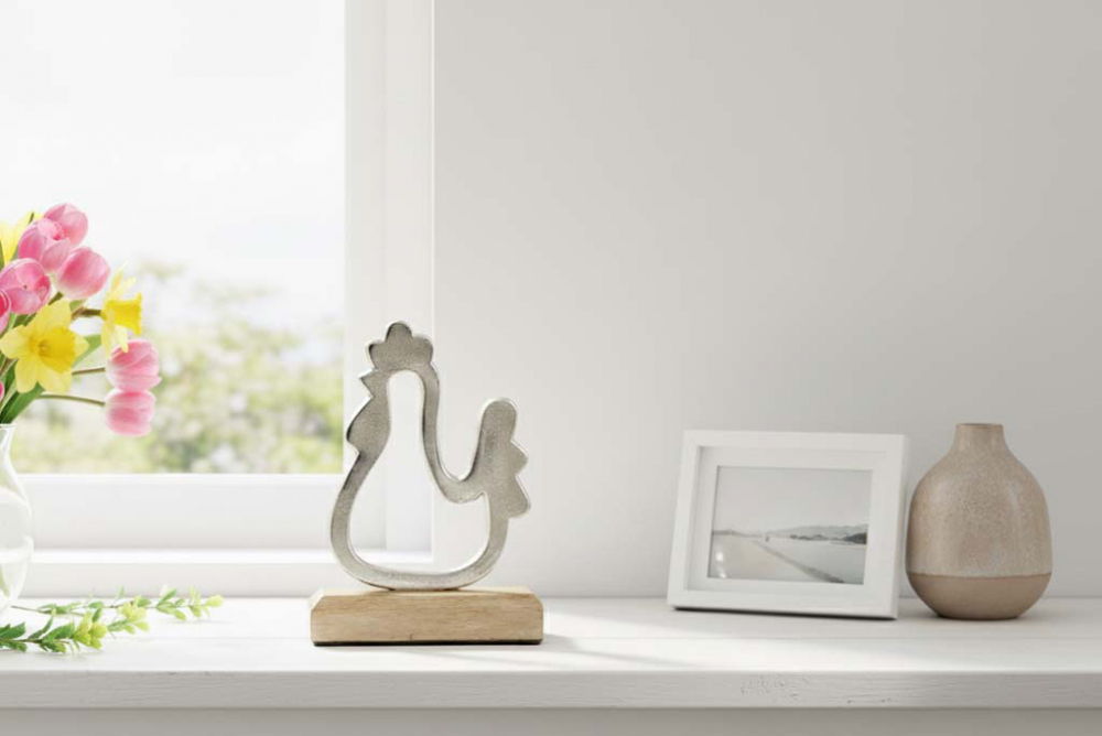 Huhn aus Metall und Holz