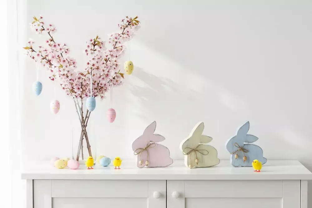 Osterhase aus Holz 11 cm Shabby Chic gelb