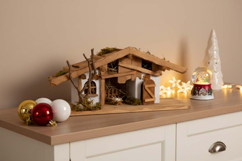 Holz Krippenhaus Kiefer – rustikaler Krippenstall für Advent und Weihnachten, direkt bestellen