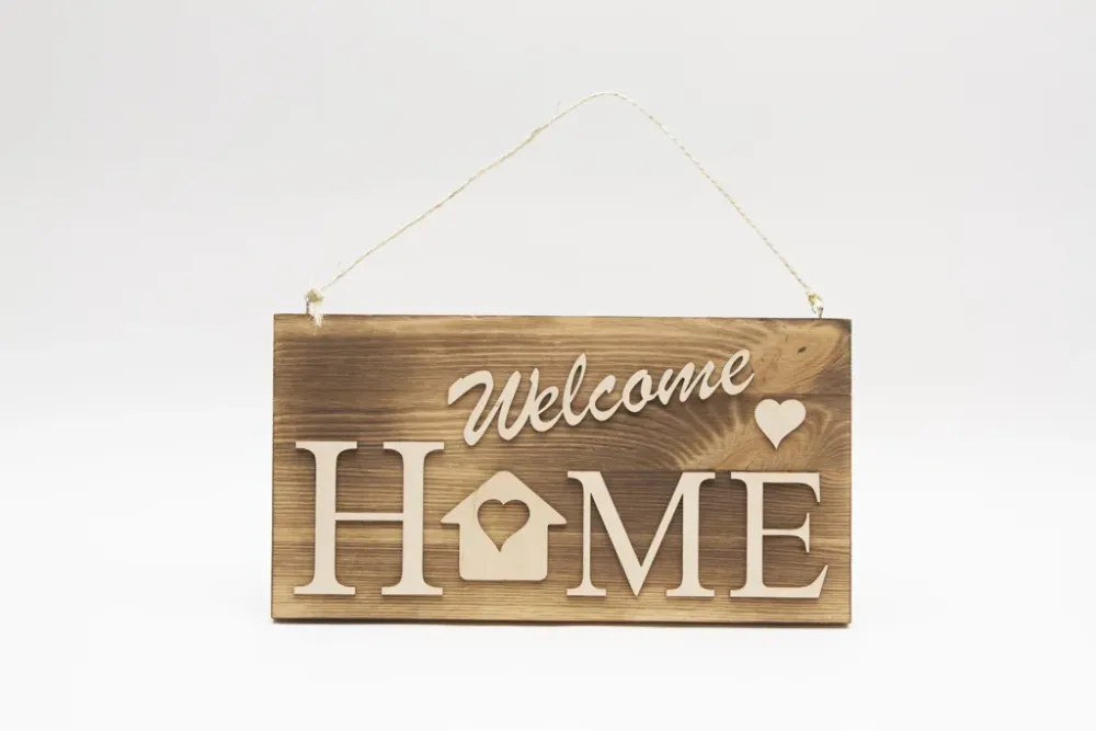 Holz-Wandbild Welcome Home mit Kordel zum Aufhängen