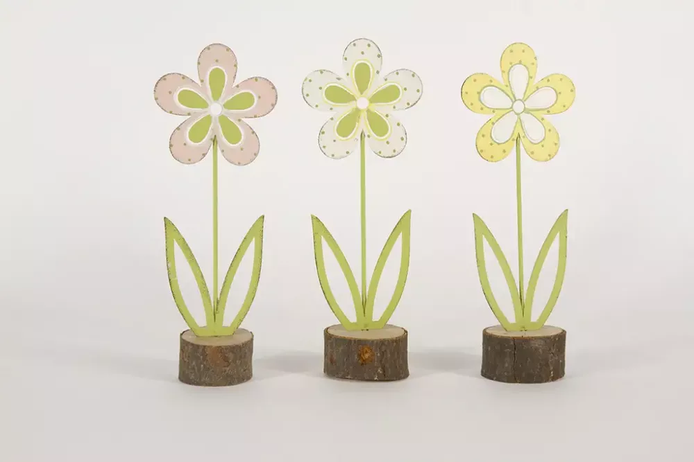 Blume aus Metall auf Holzstamm ca. 26 cm – jetzt Frühlingsdeko online entdecken & gleich bestellen!