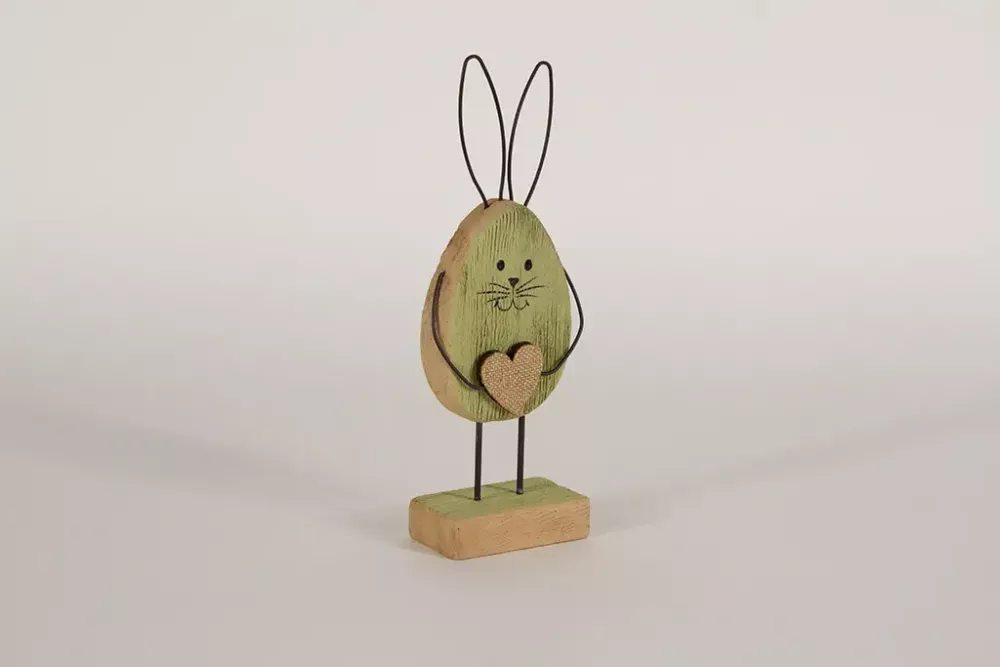 Osterhase Holz Metall grün mit goldenem Herz Tischdeko bestellen