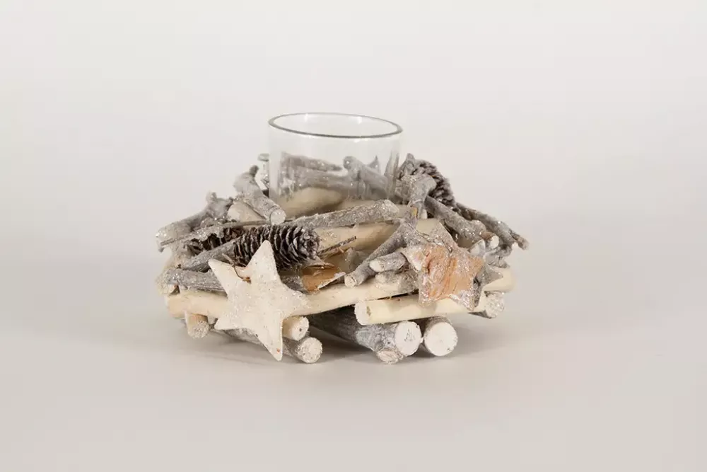 Windlicht aus Holz und Glas – stilvolle und natürliche Wohnraumdekoration