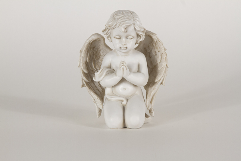 Engel aus Kunststein knieend weiß