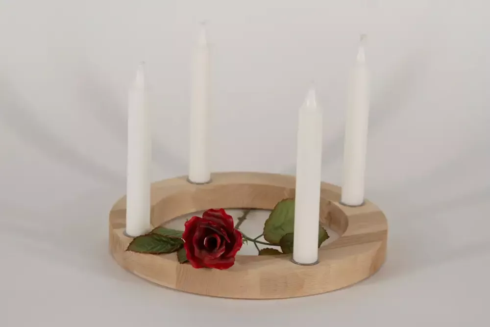 Adventskranz aus Buchenholz – natürliche Weihnachtsdekoration