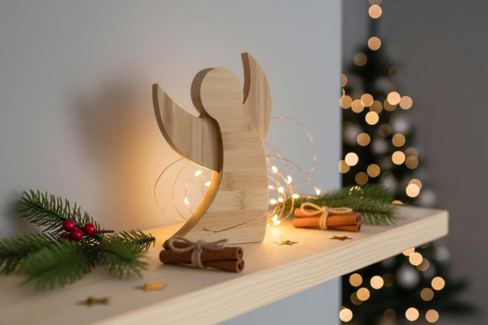 Engel aus Bambus Holz natürliche Dekoration
