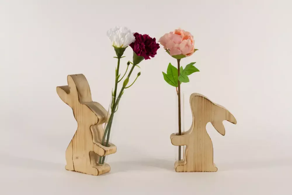 Hase aus Holz mit Reagenzglas Kiefernholz Dekoration für Frühling und Ostern