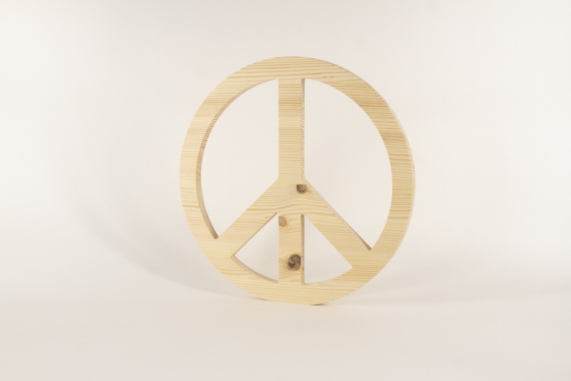Peacezeichen aus Holz 38cm natur