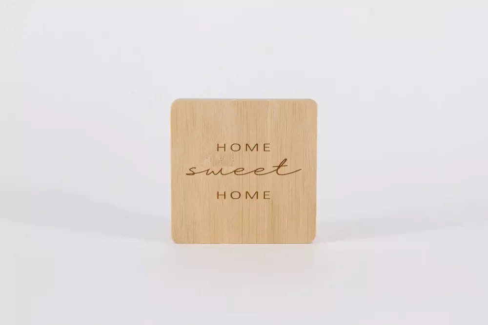 Holzuntersetzer mit Home Sweet Home Gravur – dekorativer Untersetzer jetzt kaufen