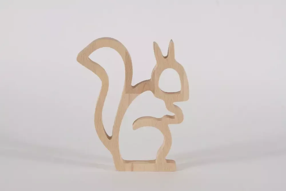 Eichhörnchen aus Holz Silhouette Buche