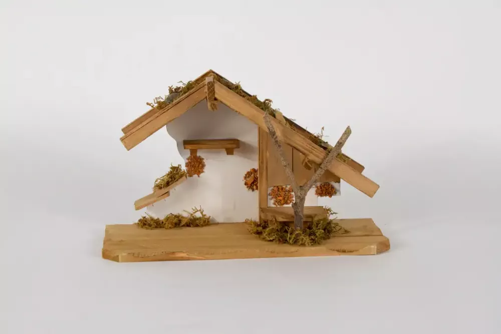 Krippenhaus aus Kiefernholz – 30 cm große Weihnachtskrippe, handgefertigt, festliche Dekoration für Ihr Zuhause
