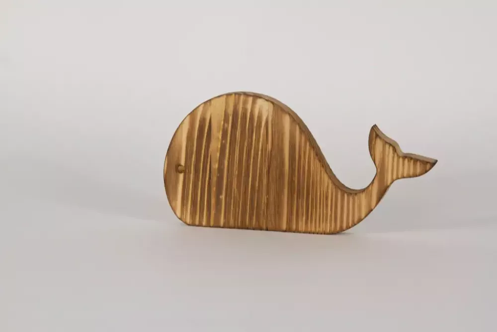 Wal aus Holz – maritime Dekoration für Wohnzimmer und Büro