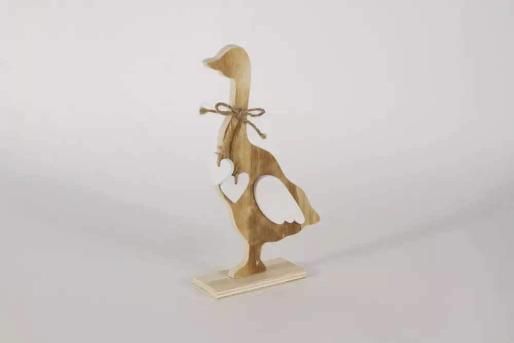Dekorative Gans aus Holz – perfekte Tischdeko für Frühling & Sommer.