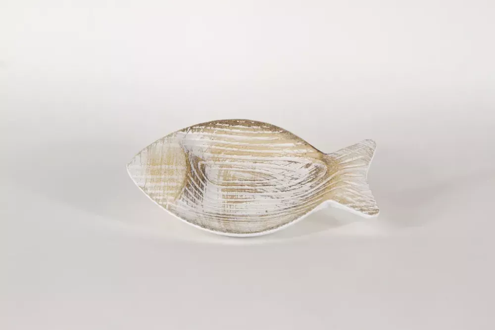 Weißer Teller aus Holz in Fischform – maritime Deko und Servierteller