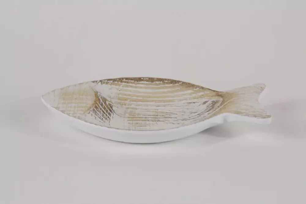 Weißer Teller aus Holz in Fischform – maritime Deko und Servierteller