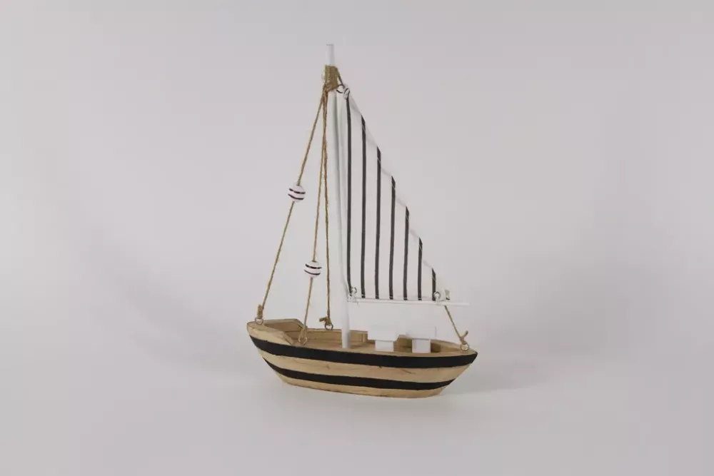 Segelboot aus Holz schwarz – moderne maritime Dekofigur jetzt online kaufen
