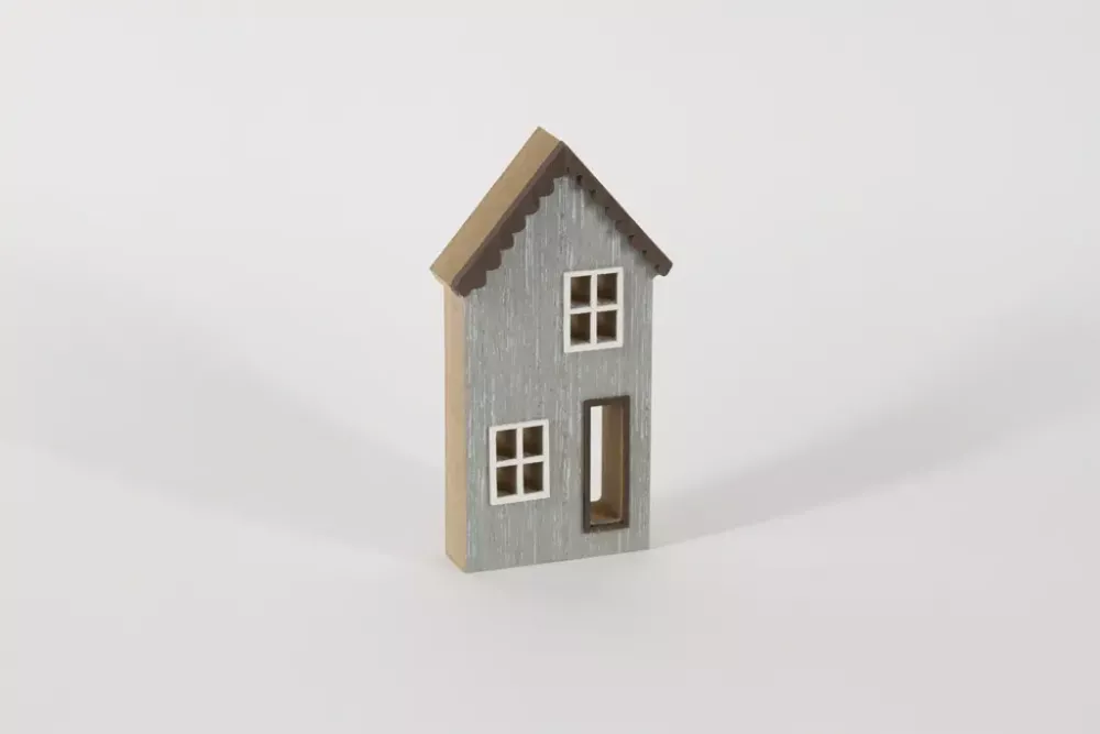 Hellgraues MDF Holzhaus 15 cm – ideal für Regal oder Fensterbank