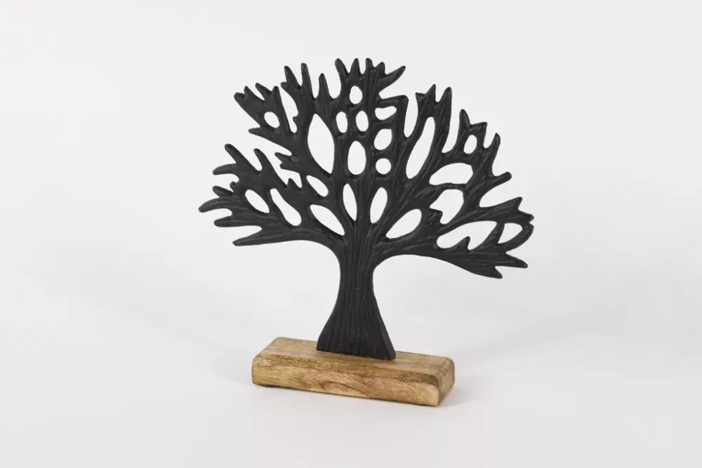Moderne Dekofigur: Schwarzer Metallbaum auf Holzsockel – ideale Geschenkidee für Frühlingsfreunde.