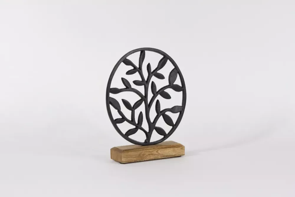 Dekorativer Zweig aus schwarzem Metall auf Holzsockel – perfekte Tischdeko für Frühling & Sommer.