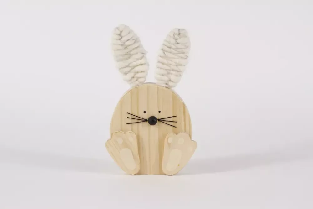 Hase aus Holz weiss mit Ohren aus Wolle Osterdeko jetzt kaufen