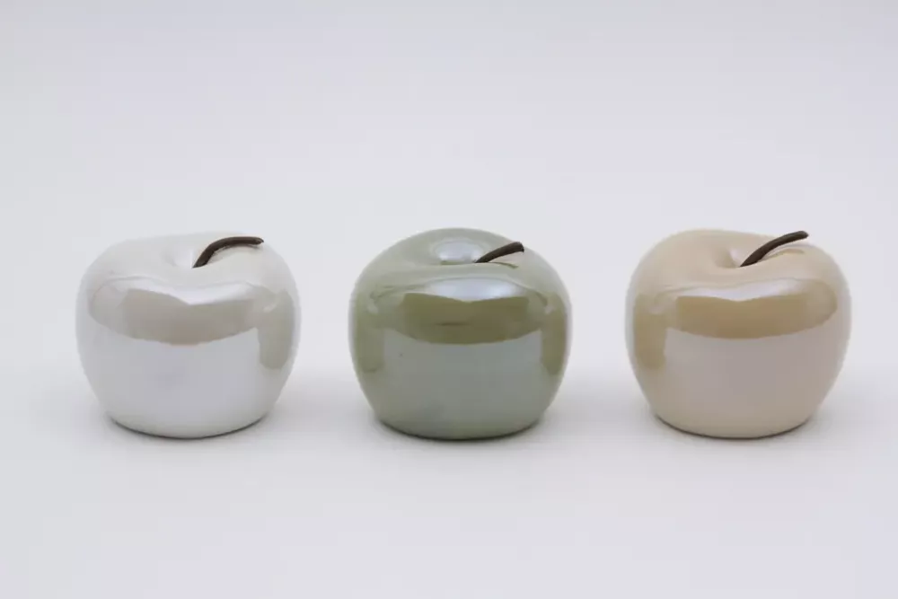 Eleganter Apfel aus Porzellan – hochwertige Dekofigur