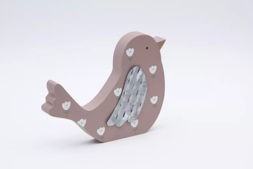 Handgefertigter Holzvogel in Beige mit Blumenmuster – ideale Geschenkidee für Frühlingsfreunde.