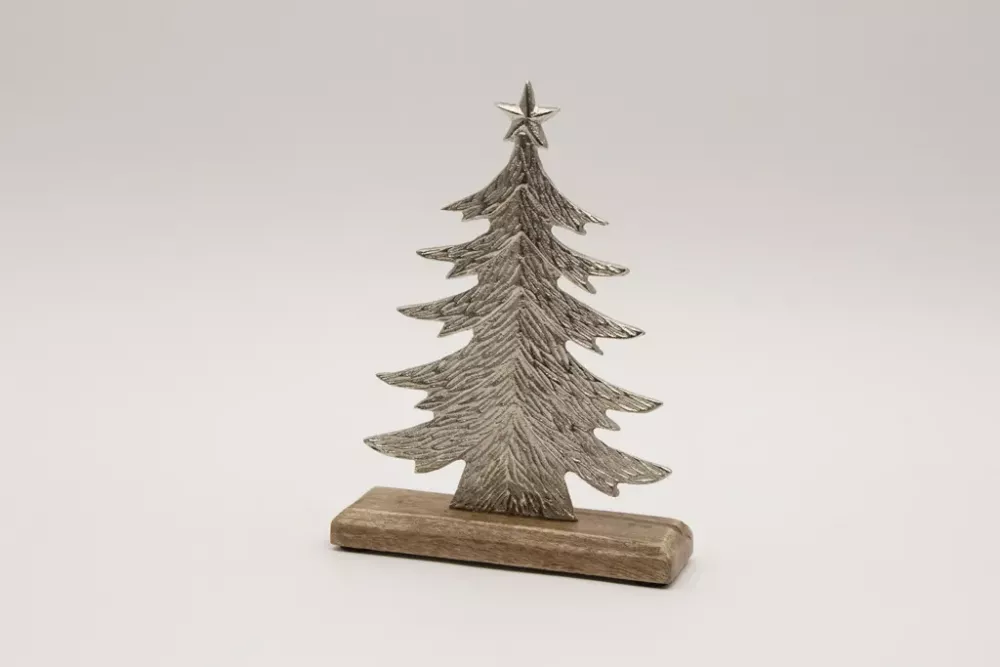 Vielseitiger Tannenbaum aus Metall in Silber – perfekte Ergänzung für Ihre Weihnachtsdekoration