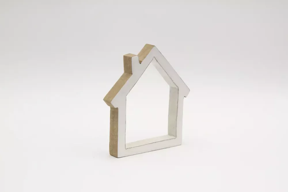 Haus aus Holz weiß