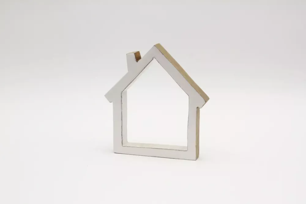 Haus aus Holz weiß