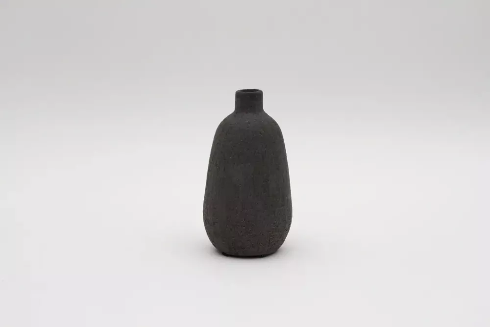 Graue Keramikvase – elegante Deko für Zuhause