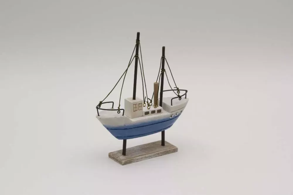 Handgefertigtes Deko Boot aus Holz für Strandhaus- und Nautik-Deko – jetzt bestellen