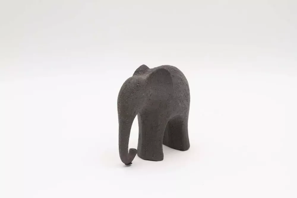 Moderne Elefanten Figur mit strukturierter Oberfläche in hochwertiger Steinoptik