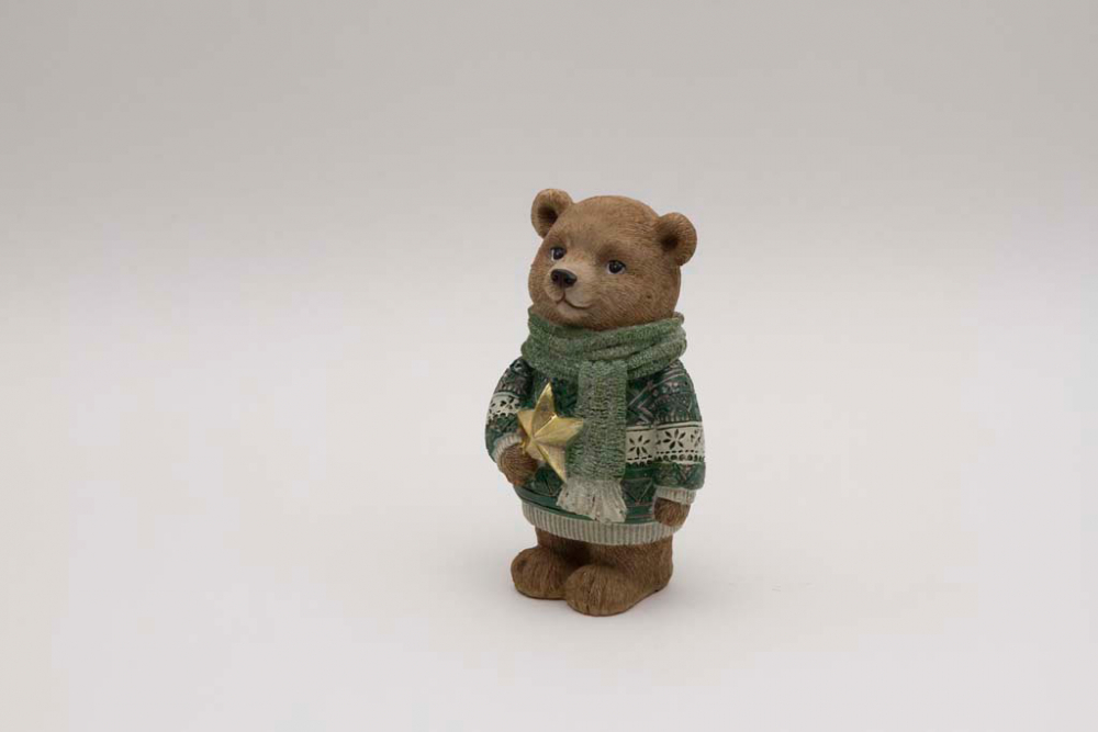 Niedlicher Deko Bär Weihnachtsfigur in Grün mit Stern – jetzt online sichern